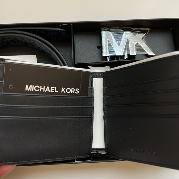 Logo Belt and Billfold Wallet Set - Picture 4 of 5